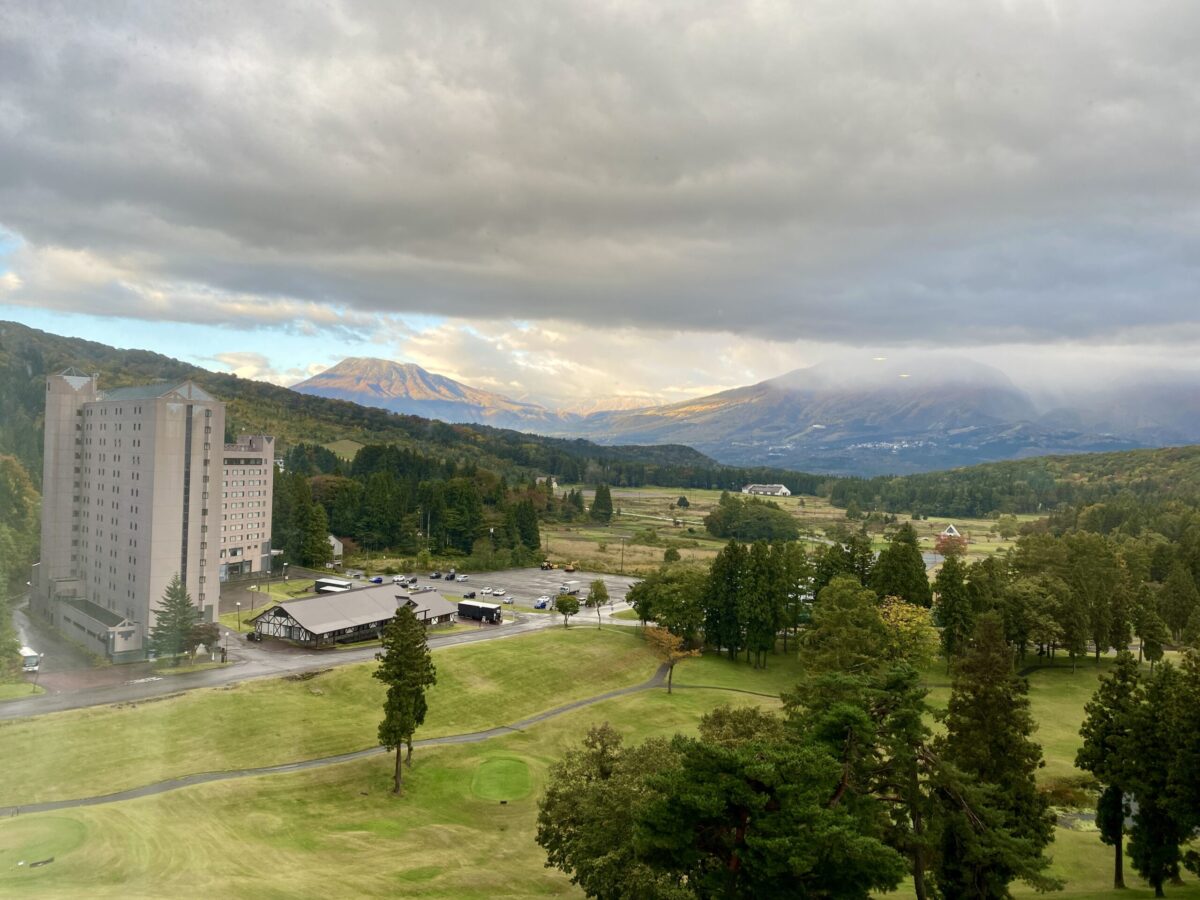 朝焼けの妙高山