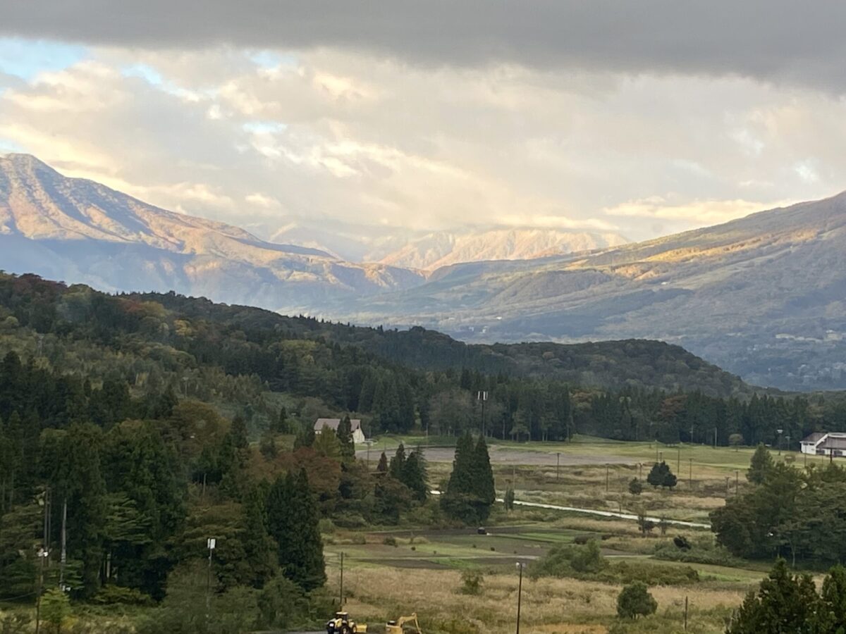 アパホテル＆リゾート＜上越妙高＞から眺める　妙高山